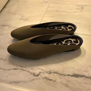 Rothy’s almond demi—New!!